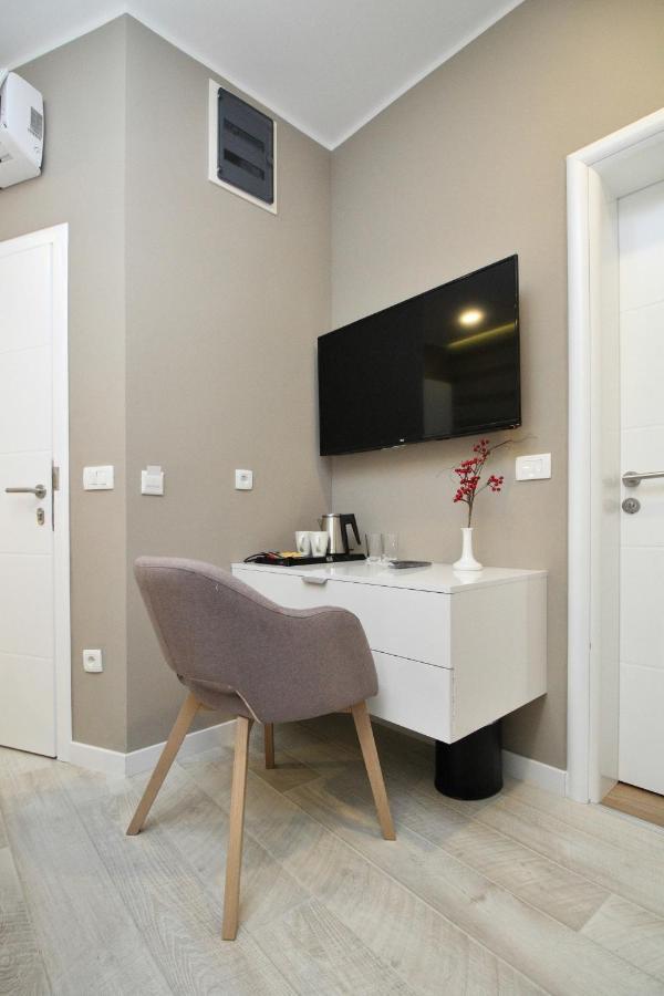 Platinum Rooms Butique Hotel Sarajevo Bagian luar foto